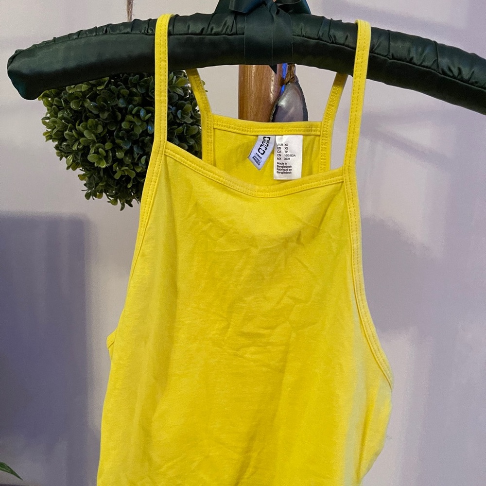 yellow halter top
